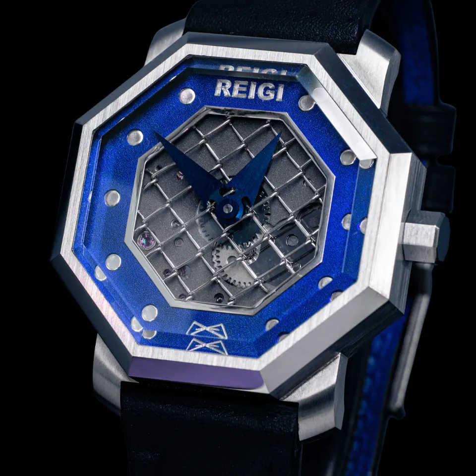 The silver weave over bead-blasted blue